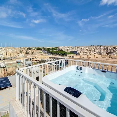 Stunning With Hot Tub * Senglea